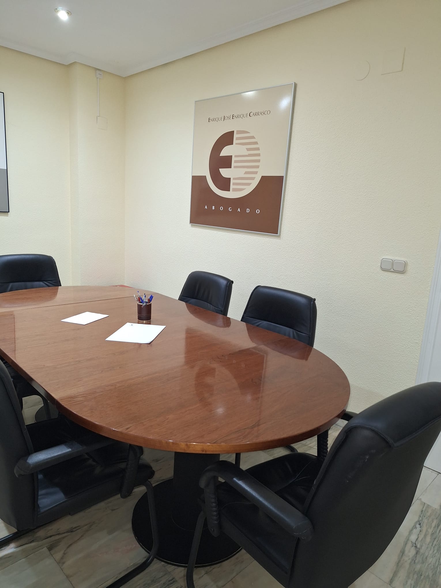 Sala de reuniones del despacho